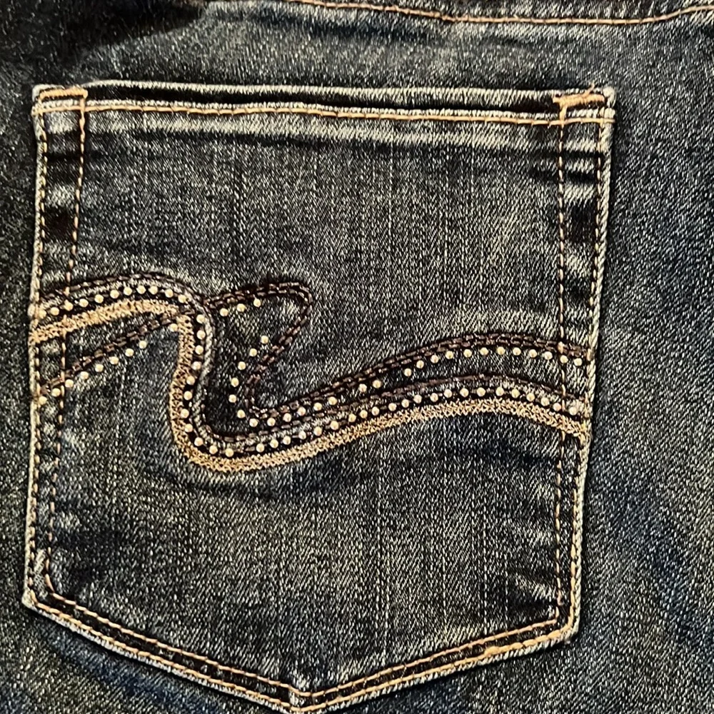 WHBM embellished crop jeans - Picture 4 of 4